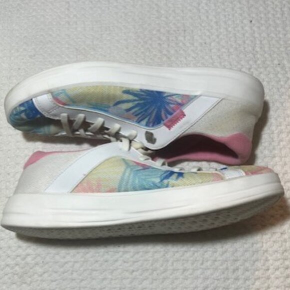 Hey Dude, Dry Step mesh women's size 6 shoes - Picture 3 of 6